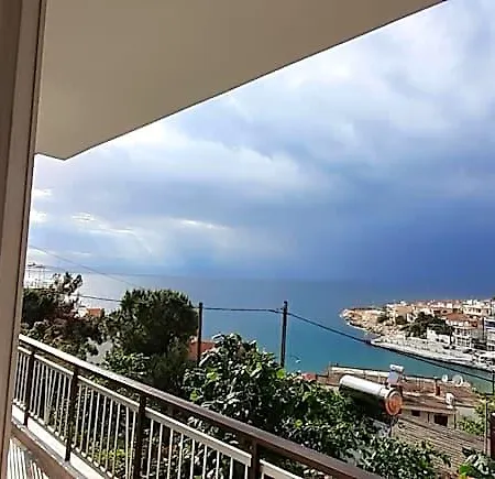Athanasia Hotel *